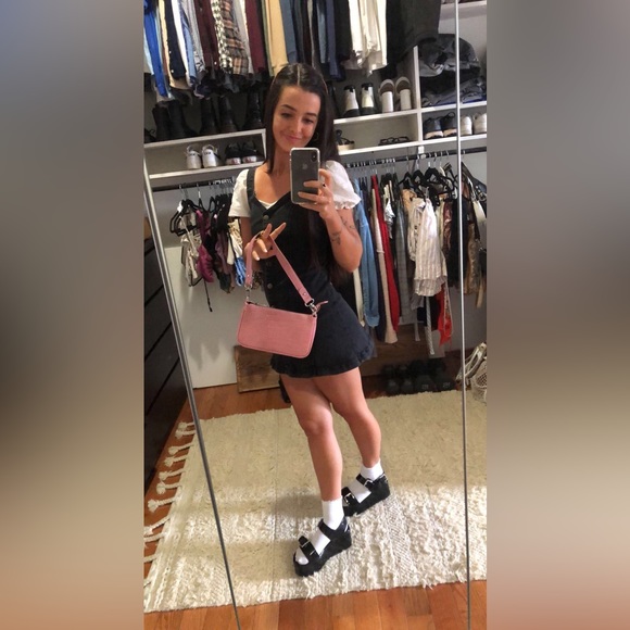 meet your posher, allison - Picture 9 of 16